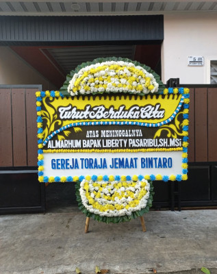 Papan Bunga Duka di Hative Besar