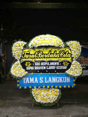 Papan Bunga Duka di Hative Besar