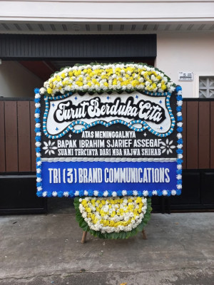 Papan Bunga Duka di Hative Besar
